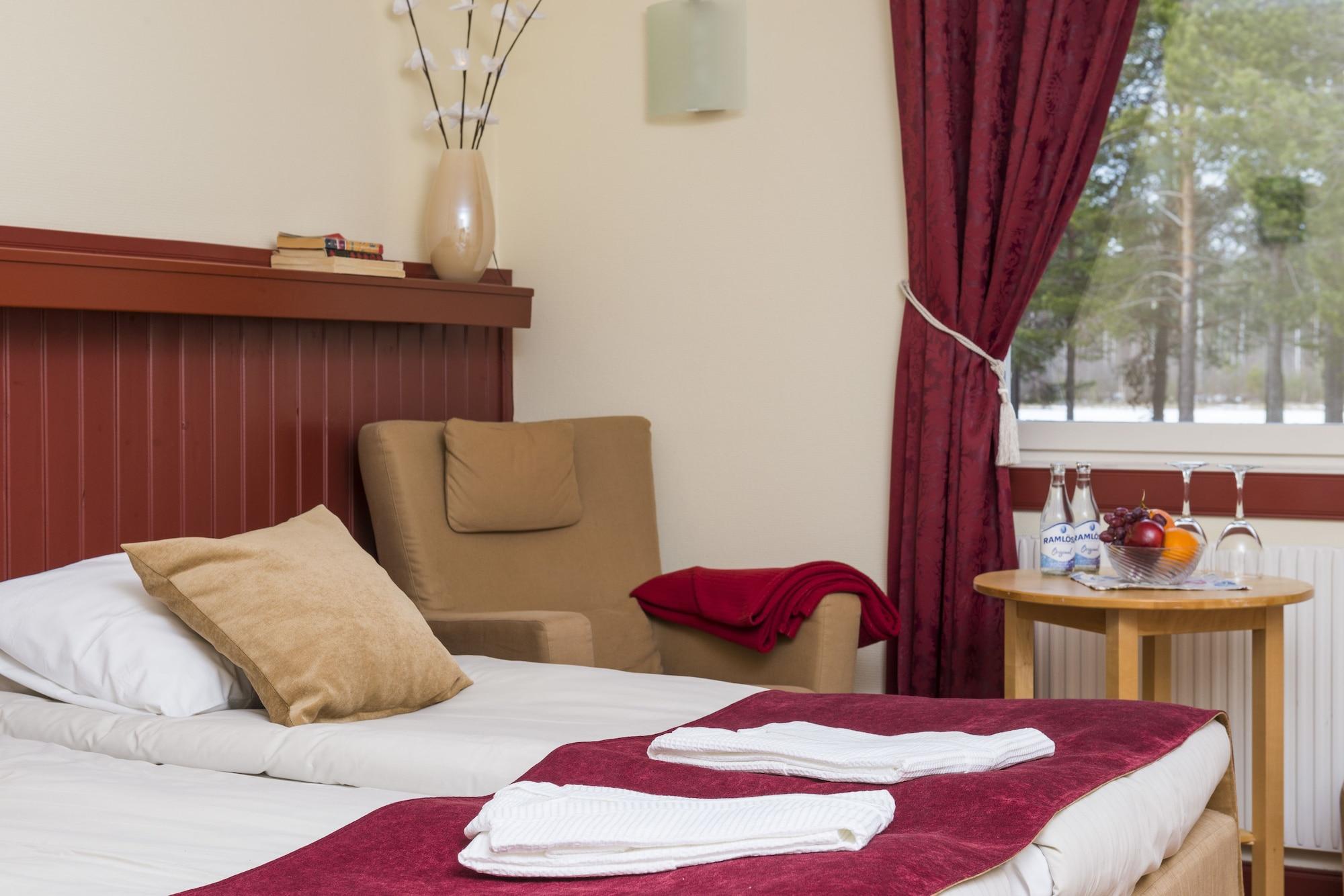 First Camp Moraparken Hotel Экстерьер фото