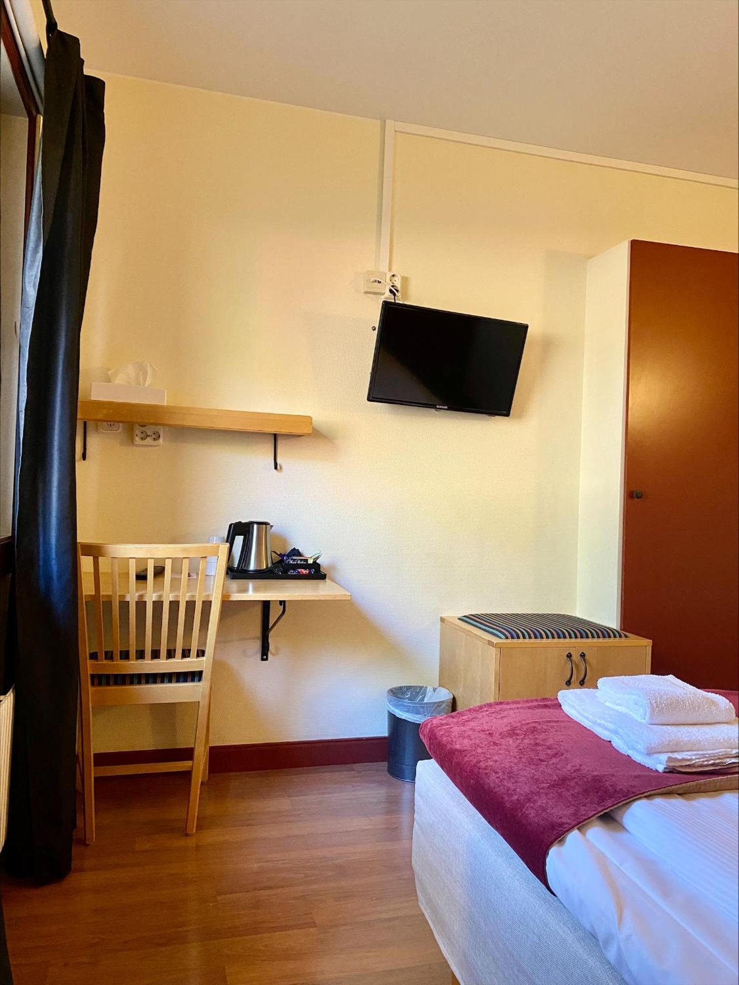 First Camp Moraparken Hotel Экстерьер фото