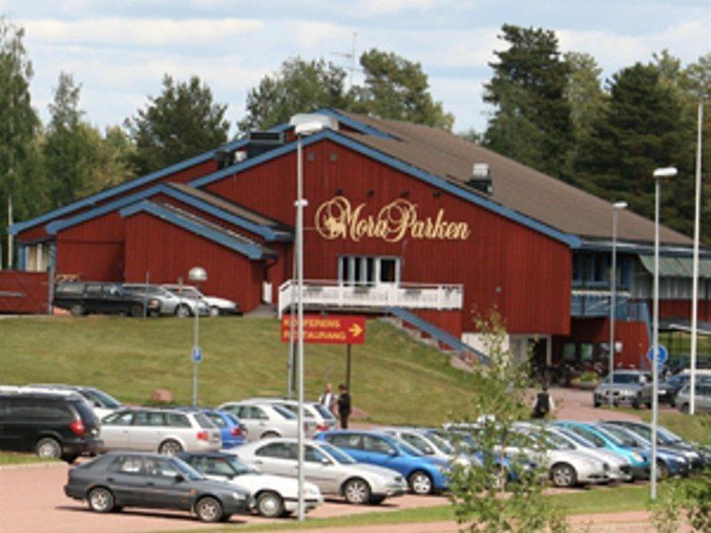 First Camp Moraparken Hotel Экстерьер фото